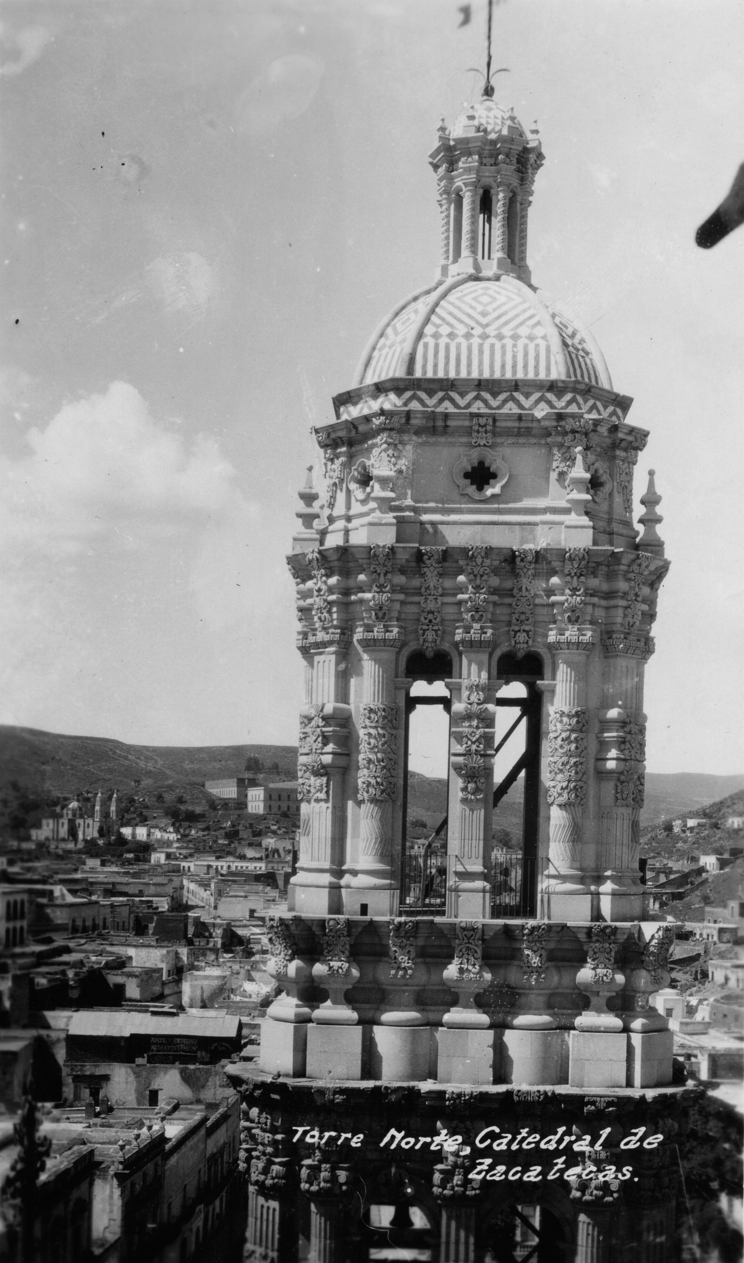 Torre norte de la Catedral Basílica, alrededor de 1905
