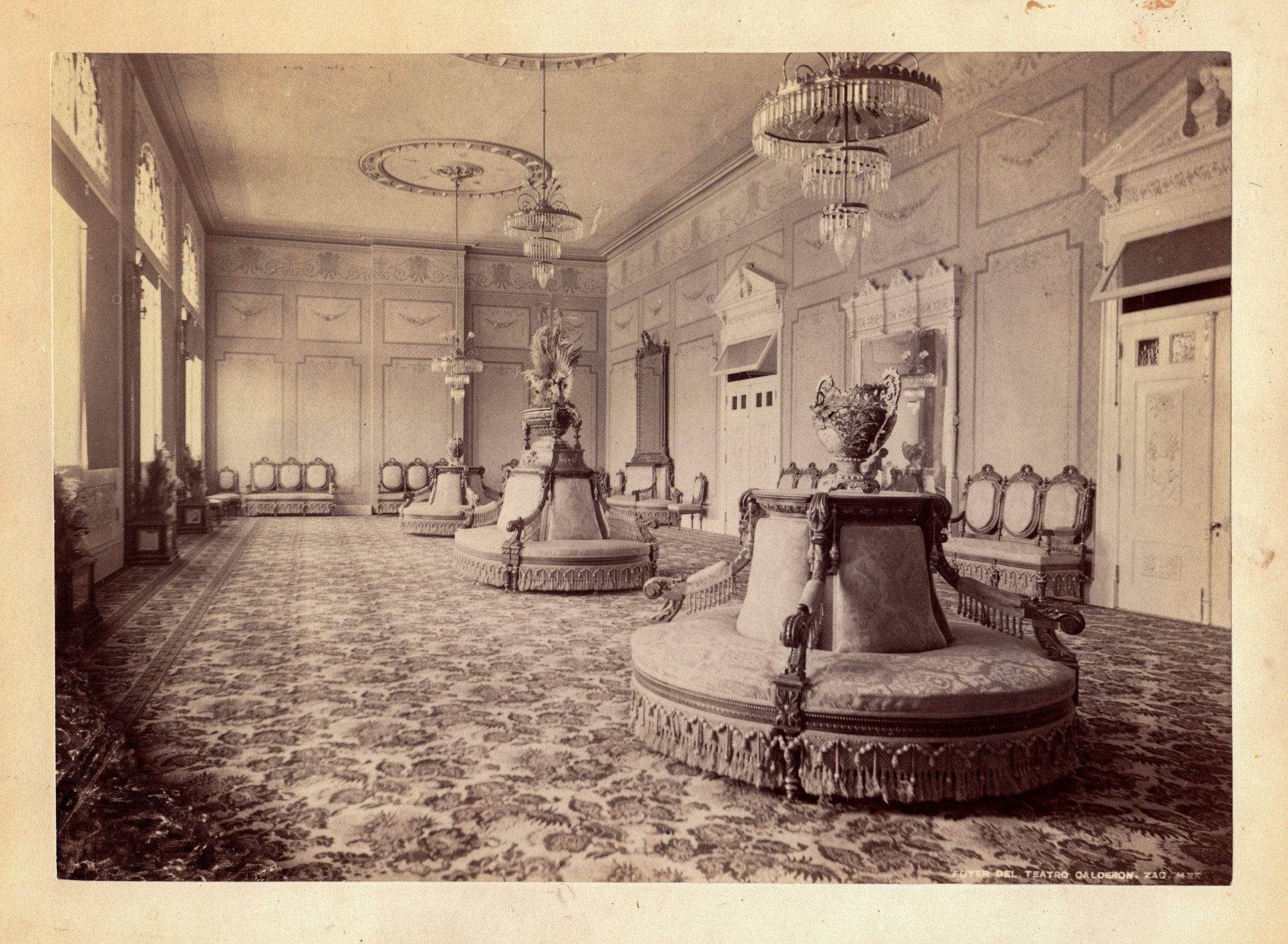 Salón principal del Teatro Calderón de Zacatecas, finales del siglo XIX